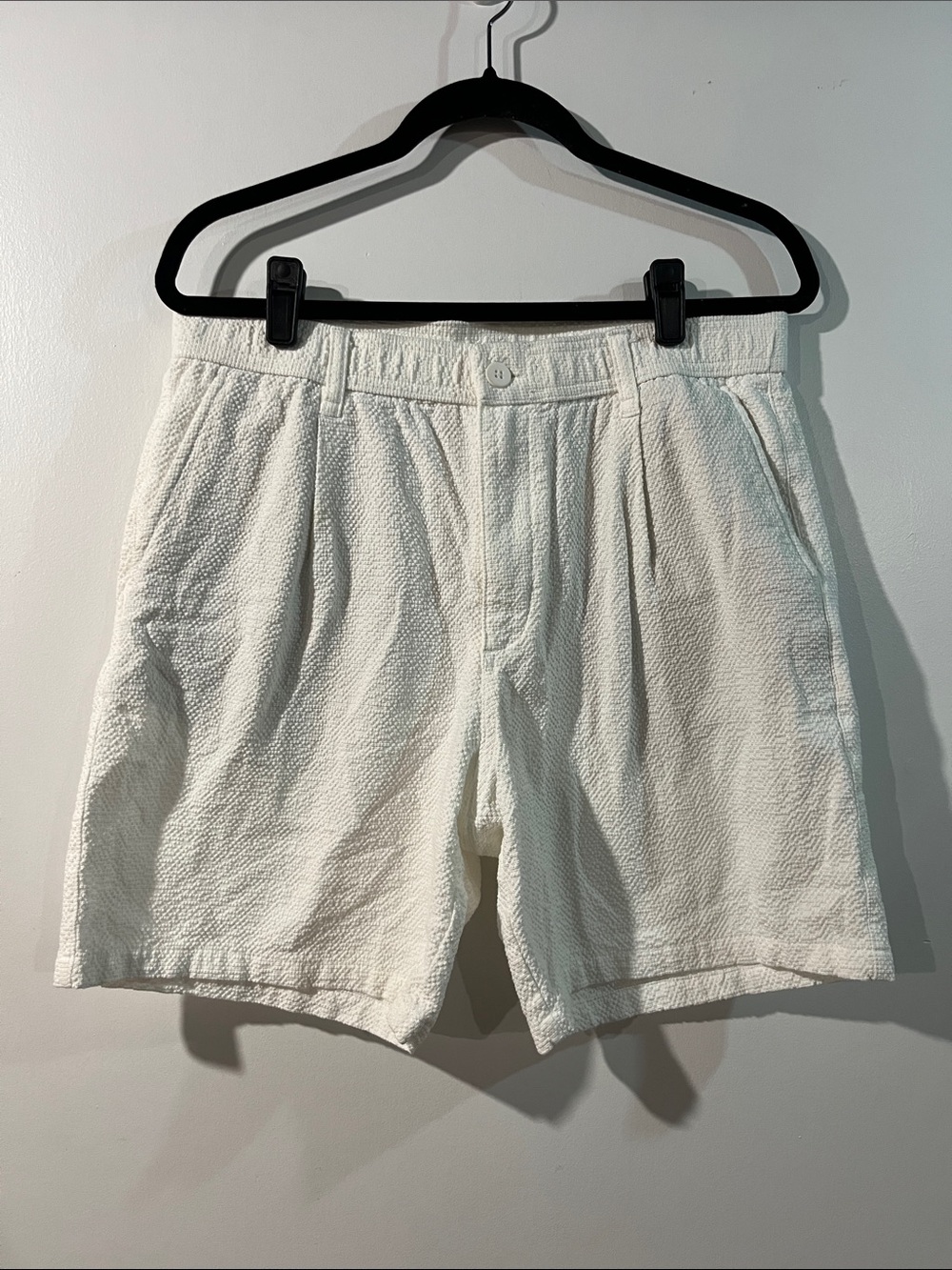 Zara Men's Cream Textured Flat-Front Shorts